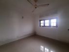 Upper floor house with 3 bed & 1 bath for rent in Dehiwala, Attidiya