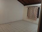 Upstair 2 Bedrooms Privet Entrance, Parking House for Rent in Kottawa