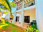 Upstairs 4 Bed Rooms House For Sale In Negombo Miriswatta