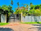 Upstairs 4 Bed Rooms House with 20 Perches Land for Sale in Negombo
