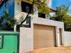 Upstairs All Completed New House for Sale Negombo Dalupotha Area