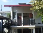 Upstairs House for Rent in Battaramulla