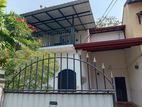 Upstairs House for Rent in Boralesgamuwa