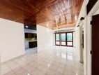 Upstairs House for Rent in Colombo-05