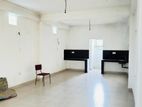 Upstairs House for Rent in Colombo 14 ( Madampitiya Road )