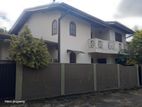 Upstairs house for rent in kottawa