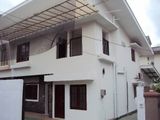 Upstairs House for Rent in Rathmalana