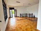 Upstairs rent for a office or family Nugegoda