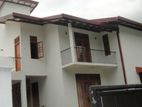 Upstairs Unit for Rent – Brand New Two-Storey House - Athurugiriya