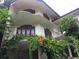 3-Storey House in Peradeniya