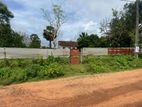 (உறுதிக்காணி மற்றும் வீடு) with Land for sale in Vavuniya .