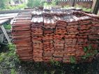 Used Clay Tiles නිවසකින් ගලවන ලද උළු