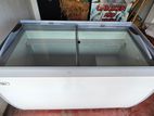 Display freezer