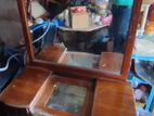 Used Dressing Table පාවචිචි කරන ලද ඩ්‍රෙස්සිං ටේබලය