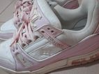 Ladies Shoe