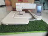 Usha 550E Embroidery Machine