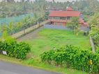 උස්වැටකෙයියාව සංචාරක පුරවරයෙන් වටිනා බිම් කොටසක් / KR 13094