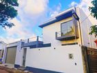 Valuable Box Type Luxury House For Sale in Negombo