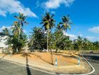 Valuable flat Lands for sale in Polgasowita