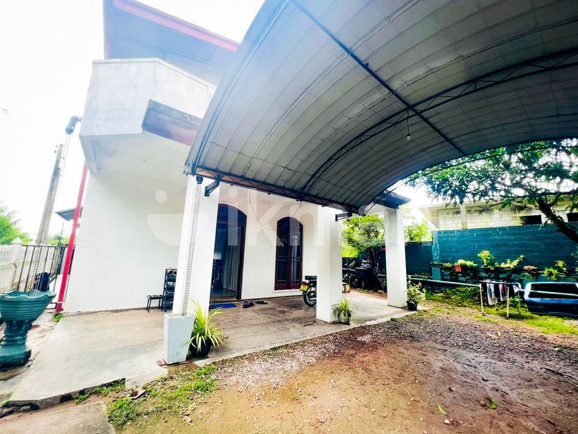 Valuable House For Sale Athurugiriya ikman