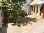 Valuable Land and a Old House for Sale in Madinnagoda
