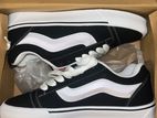 Vans Knu Skool Show in Black