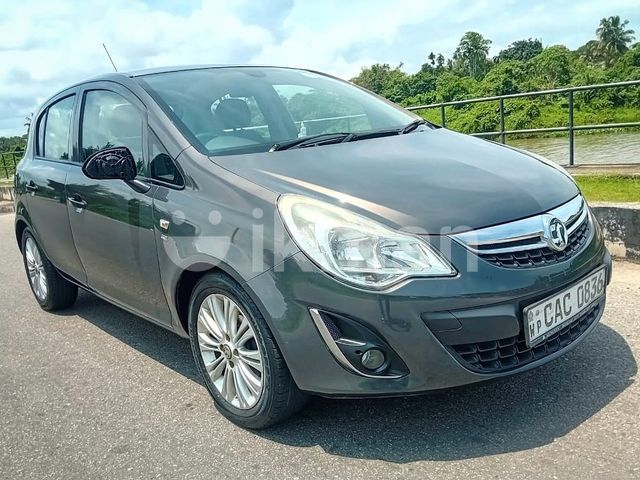 Vauxhall Corsa 2013 photo 2