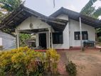 වෙියන්ගොඩ බාදුරාගොඩ පාරෙන් පර්චස් 17ක කඩ කාමරයක් සමග නිවස / ST 15202