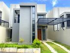 Villa House for sale in Canterbury Golf Villas