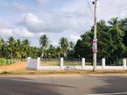 විතිකුලිය කොබේගනේ පාර පේන දුරින් සින්නක්කර ඉඩමක්