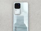 Vivo V30 Pro 5G 8/256GB (Used)