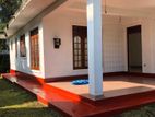 වටිනා ඉඩමක් සහිත නිවසක් ජයවර්ධනපුර විශ්වවිද්‍යාලට ආසන්නයේ විකිනිමට