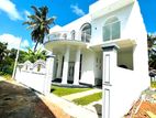 w LUXURY UP WHITE HOUSE SALE IN NEGOMBO AREA