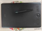 Wacom Intuos Pro Pen Tablet (Medium Size) PTH 660