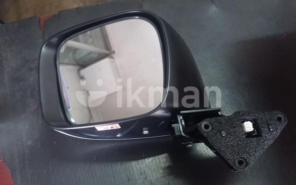 Wagon R 44S Side mirror in Nugegoda ikman