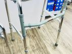 Walking frame with single bar