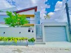 Well Architecture Design Luxury Two Storey House in Piliyandala