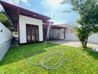 Well Build Beautiful House Sale Athurugiriya