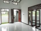 Well Build Brand New House Un Wataraka, Homagama