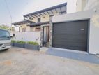 Well Build Modern House Sale Athurugiriya