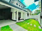 Well Soldi Built 3 Bed Rooms Single Story House For Sale Kandawala Area