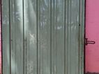 Wicket gate