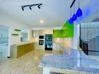 With Pool - 3 Storied Mordern House in Piliyandala