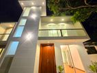 With Pool - Super Quality Mordern 3 Storied House in Piliyandala