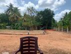 යාපනය පාරට ලගින්ම සින්නක්කර ඉඩමක්