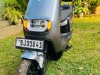 Yadea E8S Electric Scooter 2023