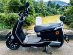 Yadea E8S Electric Scooter 2024