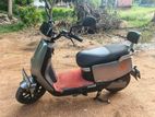Yadea E8S pro 2024