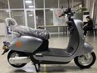 Yadea M6 E-Bike 2024