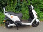 Yadea T5 2025
